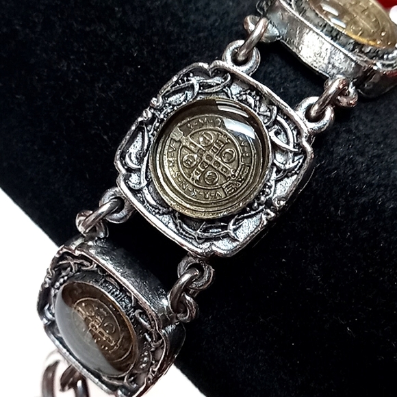 ✴ Virgins Saints & Angels Silver-tone San Benito Toggle Bracelet NEW! - Picture 9 of 16